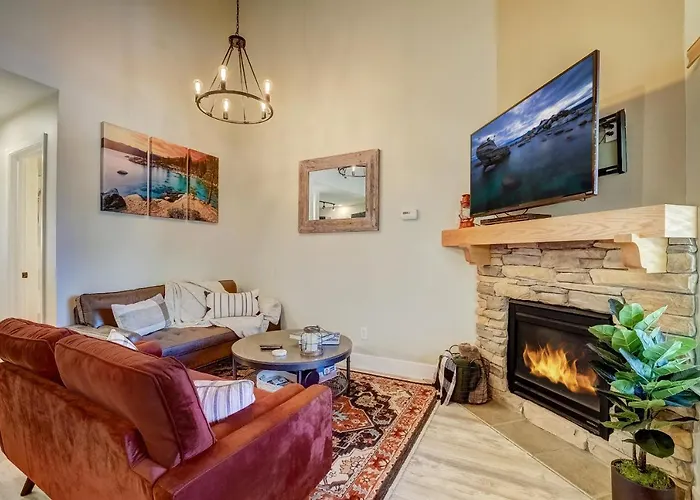 Private Condo Steps From Ski Lift Minutes To Lake